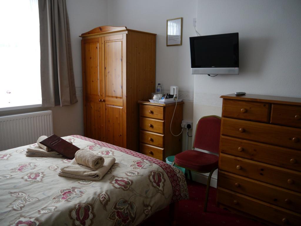 Birklands Guest House Paignton Room photo